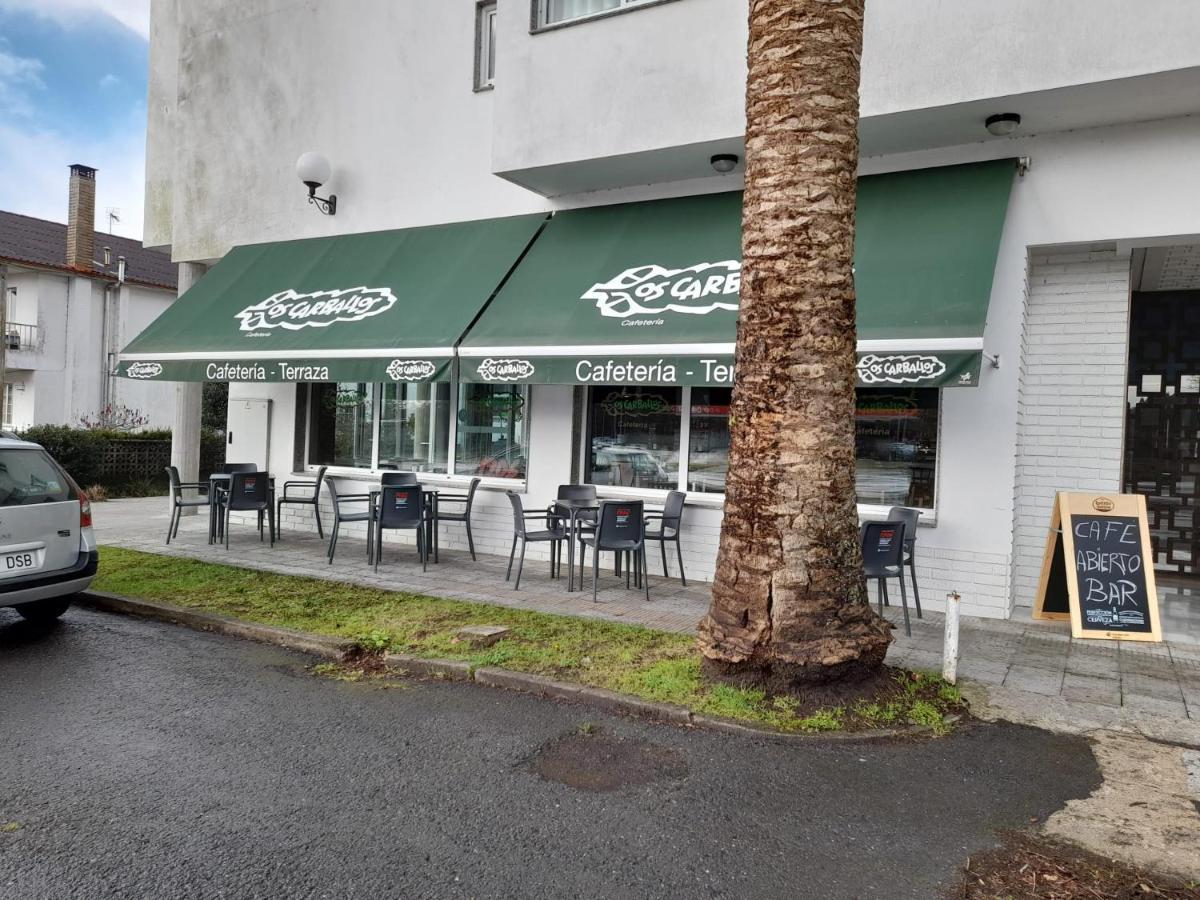 Hotel Os Carballos Sigueiro Exterior foto
